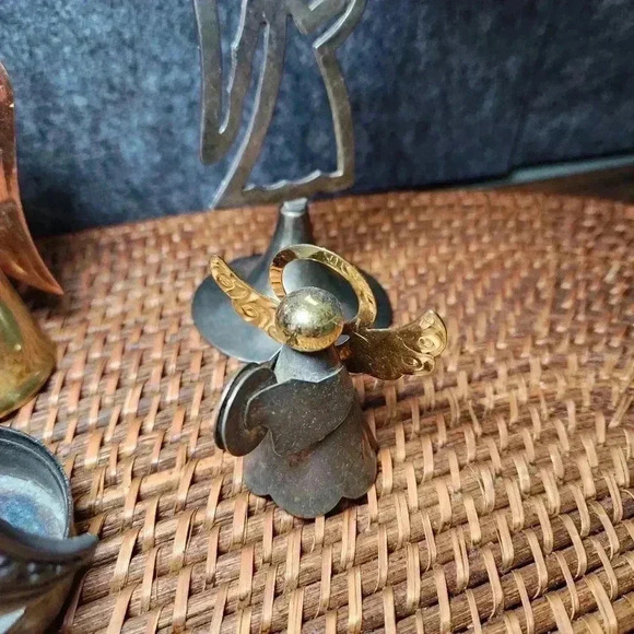 Vintage Brass Copper Angel Candle Holder Christmas Set of 4 Unique/Hong Kong - Picture 3 of 10